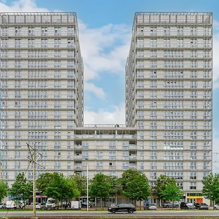 Dworzec Gdanski P&o *