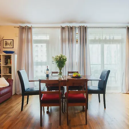 Dworzec Gdanski P&o * ワルシャワ