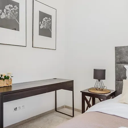 Apartmán Dworzec Gdanski P&o *