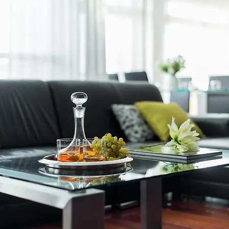 Dworzec Gdanski P&o *